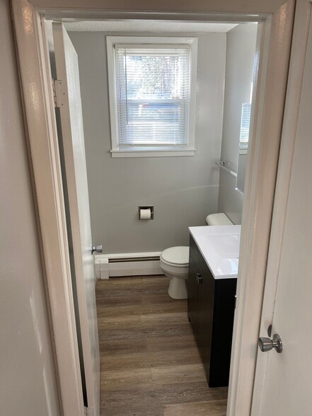 Bathroom - 7617 69th ave N
