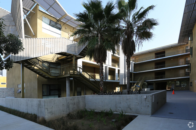 Building Photo - 1424 BROADWAY APARTMENTS