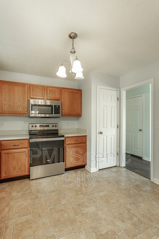 Building Photo - 343 Pine St