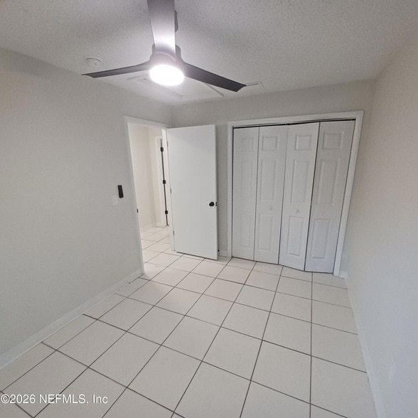 Building Photo - 253 Stillwell Ave