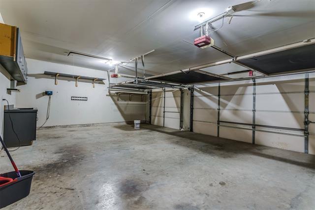 Building Photo - 204 Forest Ln
