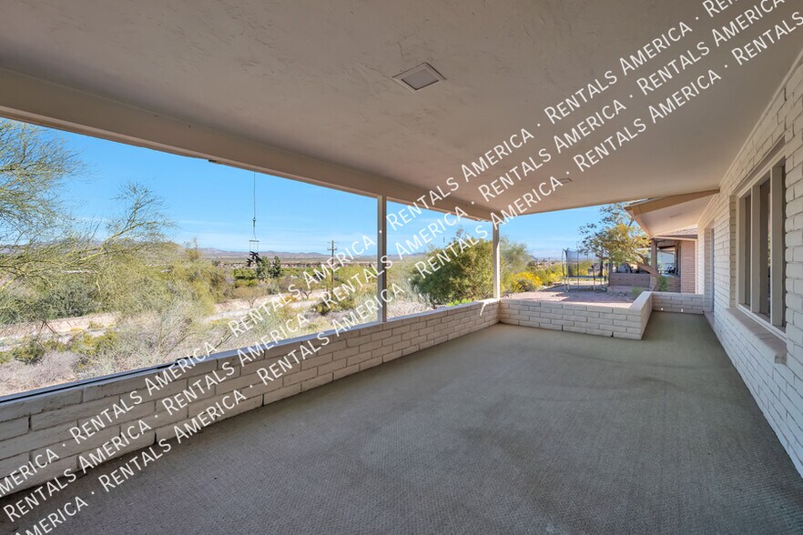 Building Photo - 3650 E Quenton Dr