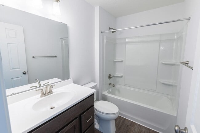 Building Photo - LIKE NeW Fisher Homes Condo Per Rent is $1849.00