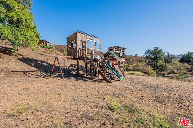 Building Photo - 34136 Mulholland Hwy