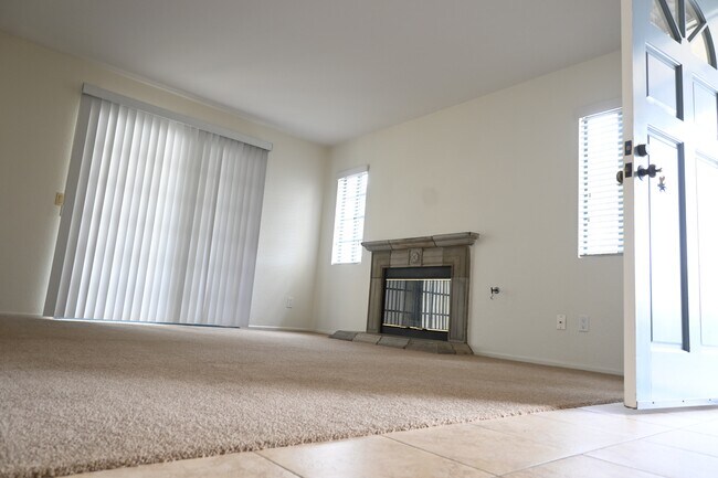 Building Photo - 2135 K Ave