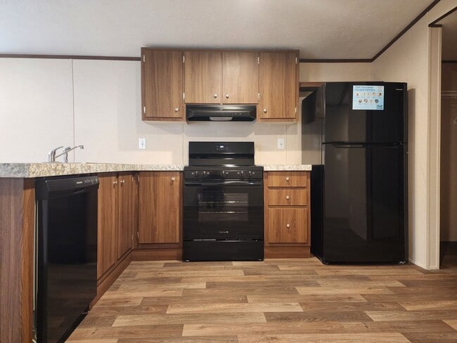 Building Photo - 141 Littleton St