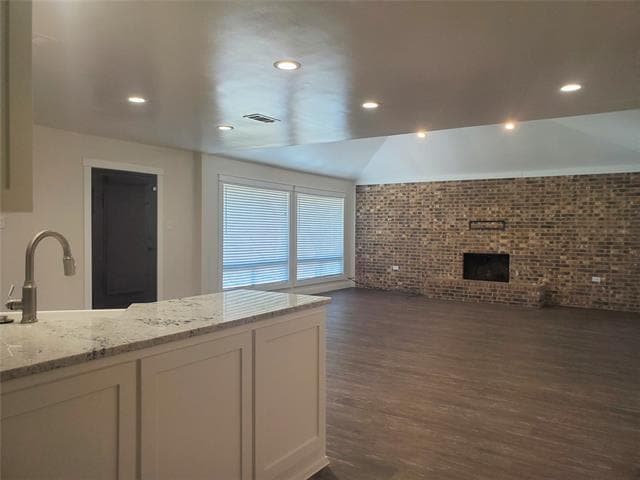 Building Photo - 1805 Roxton Ct