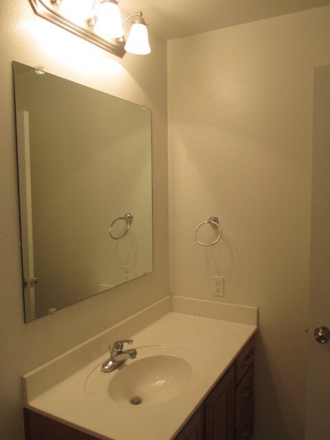 Building Photo - AFFORDABLE and Close to Ft. Riley
