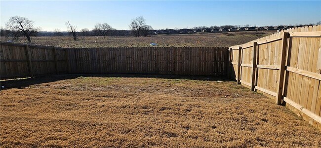 Building Photo - 525 NW 68th Ave