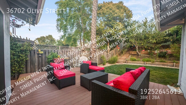 Building Photo - 36702 Olive St