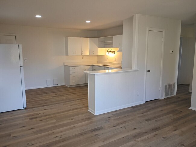 Building Photo - Updates....Updates.....Updates!!!! 3 Bed 2 Bath Home with detached garage!