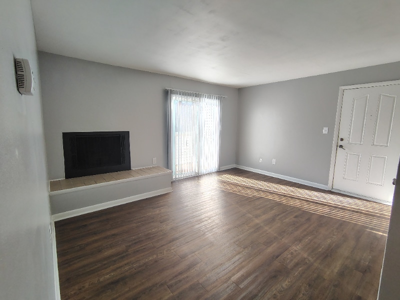 Building Photo - 600 Reusens Rd