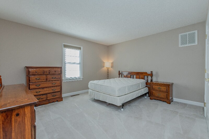 Building Photo - 101 St Charles Ct