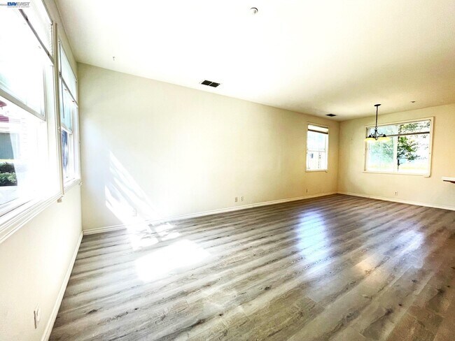 Building Photo - 4613 Sandyford Ct