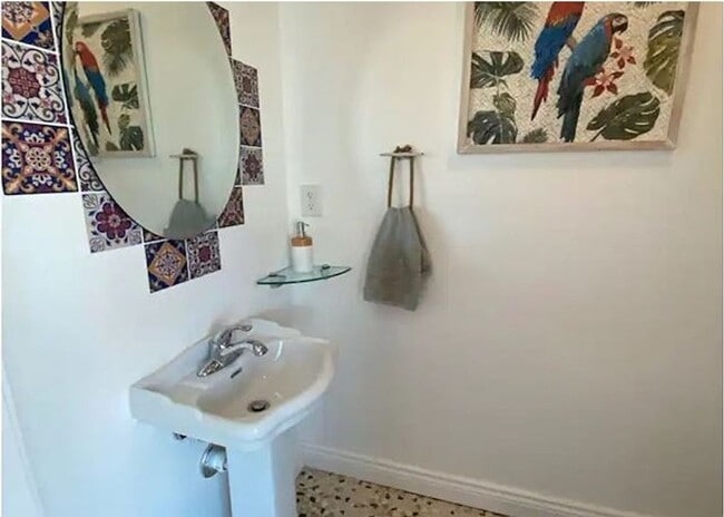 Building Photo - LAVISHLY FURNISHED PIRATE-THEMED OFF-SEASO...