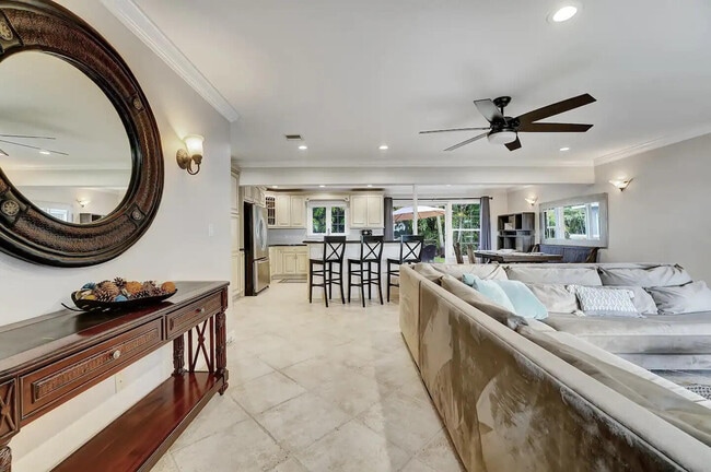 Building Photo - 5574 Lake Osborne Dr