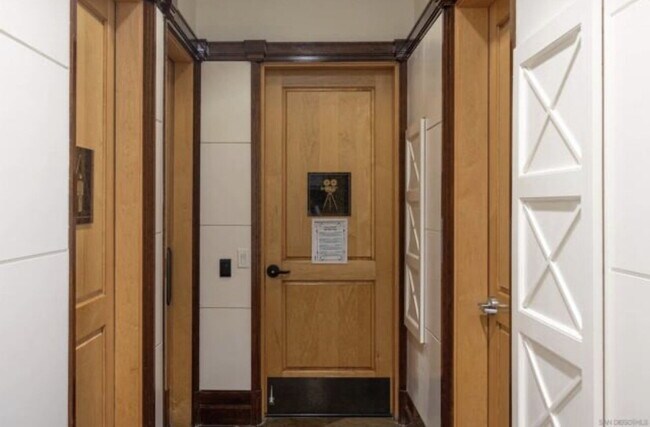 Building Photo - $2,750 - 1 Bed / 1 Bath Bottom Floor Beautiful Condo at Regents La Jolla