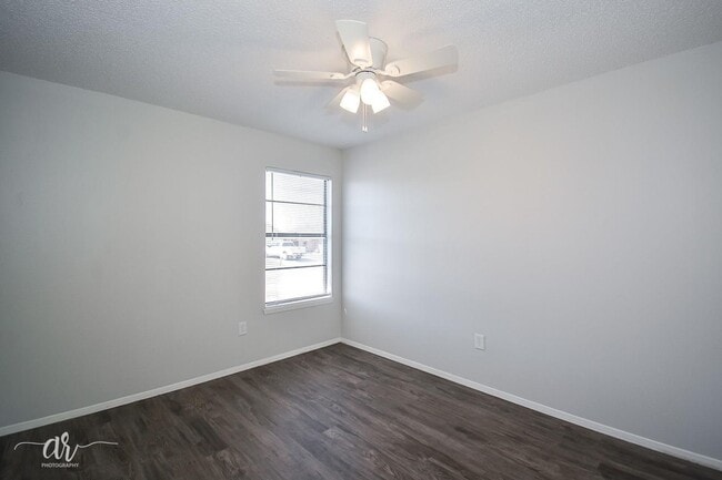 Building Photo - 1725 Partridge Pl