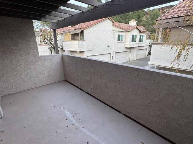 Building Photo - 444 Golden Springs Dr