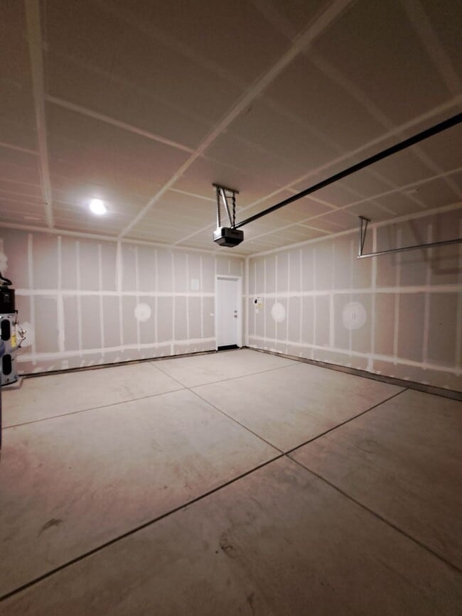 Building Photo - Gorgeous Two-Story Home Near Copper & Willow!