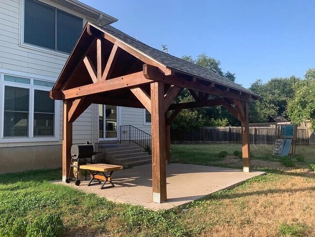 Building Photo - 1207 Chinquapin Ct