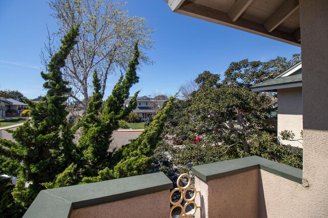 Building Photo - Charming Coastal Studio in Carlsbad - Furn...