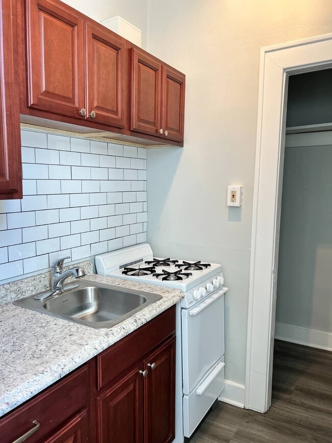 Building Photo - 132 Jay St