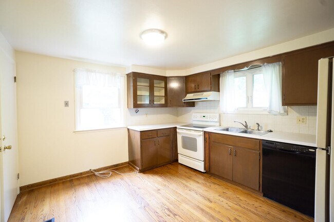 Building Photo - Houston 123-125