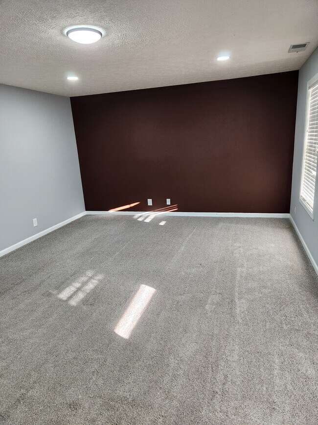 Building Photo - 8213 Briarhill Lane