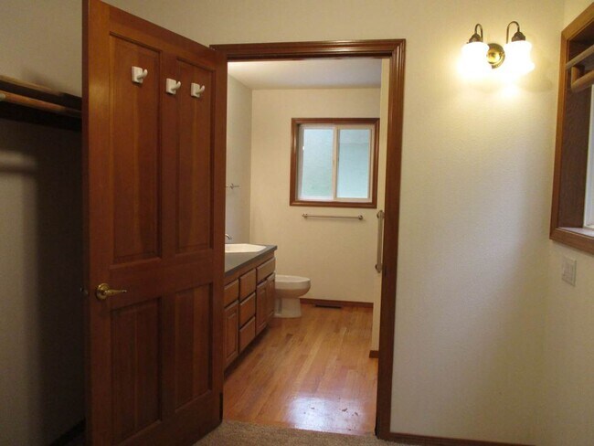 Building Photo - Beautiful 3 Bedroom 2.5 Bath Home in Gig H...