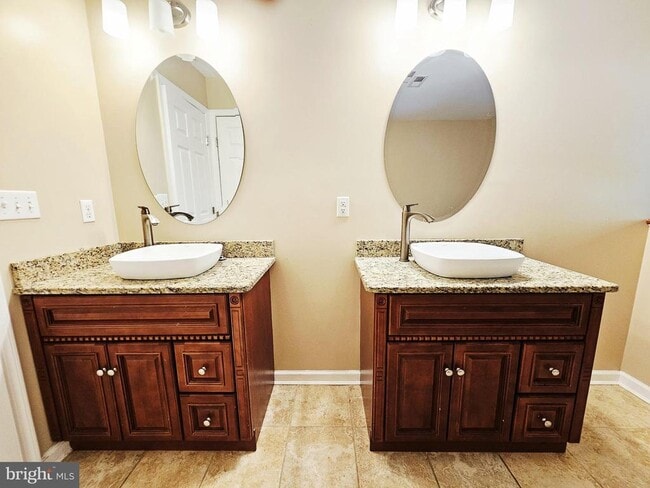 Building Photo - 5641 Scottish Highlands Cir