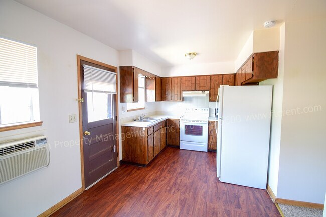 Building Photo - 1787-1789 Westfield Drive