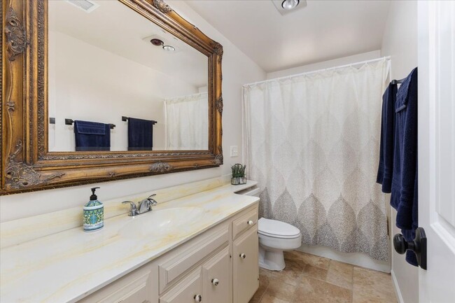 Building Photo - 1356 San Julian Dr