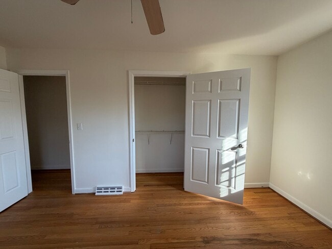 Building Photo - 415 Carrsbrook Dr