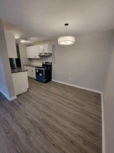 Building Photo - 131 Sherbrooke Ave