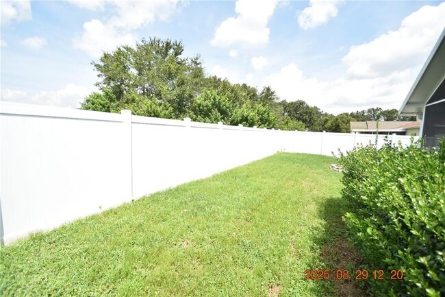 Building Photo - 944 Ridge Haven Dr