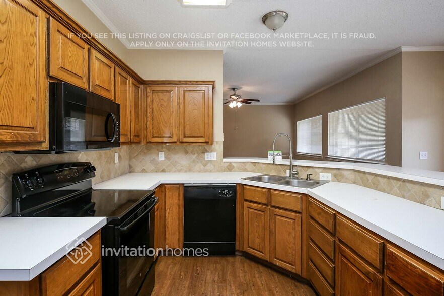 Building Photo - 1008 Sandy Creek Dr