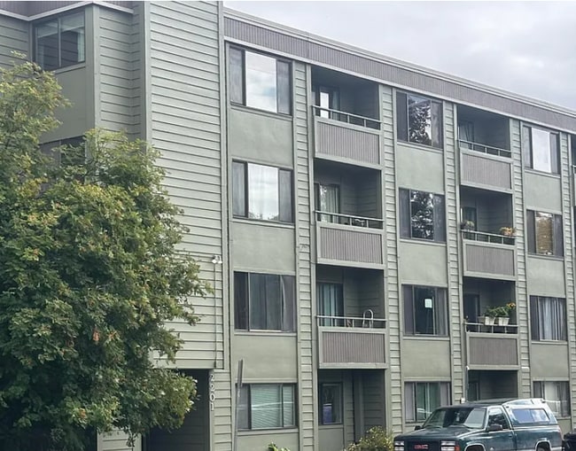 Building Photo - 2201 Romig Pl