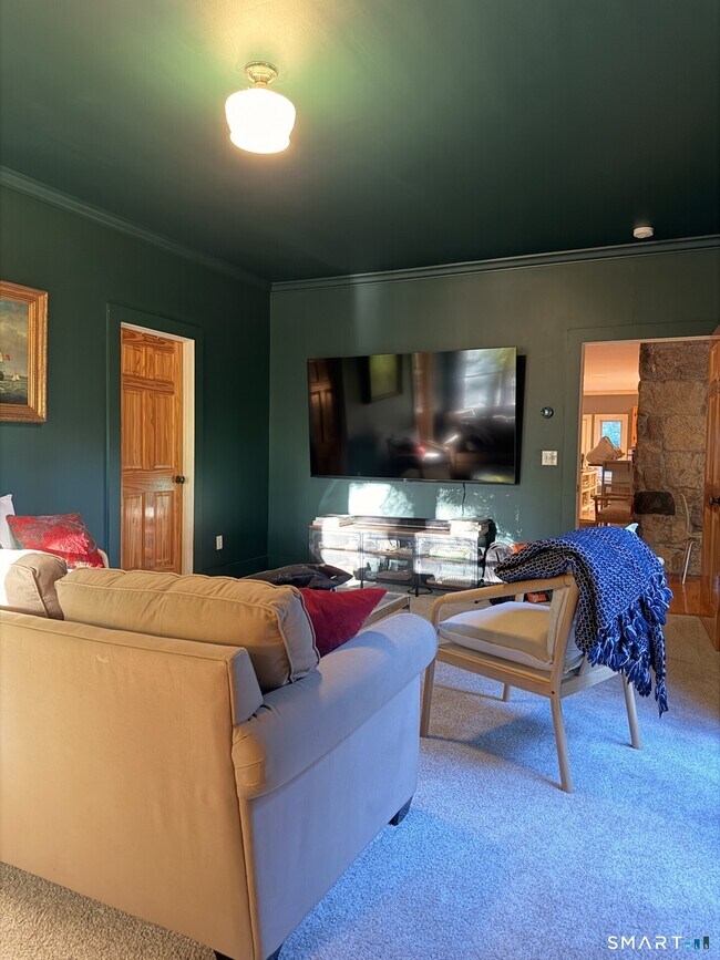 Building Photo - 68 Hopkins Rd