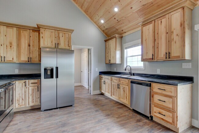 Building Photo - 5821 Highland Lick Rd