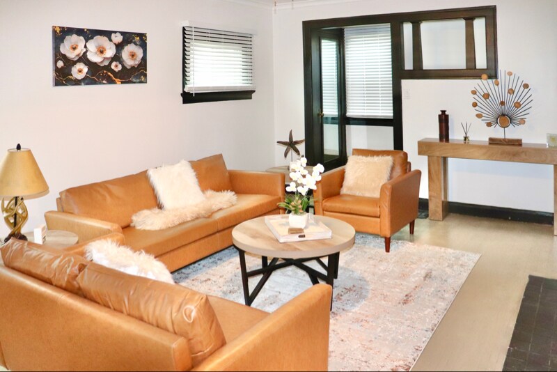 Building Photo - 1912 Fernwood Ave