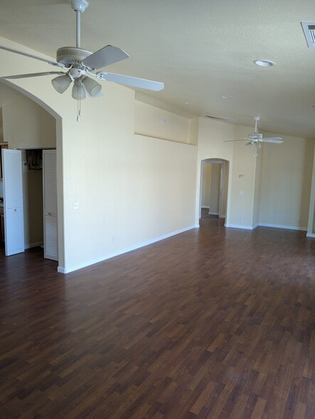 Building Photo - 17980 Manitou Dr