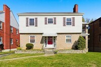Building Photo - Charming Covedale Duplex