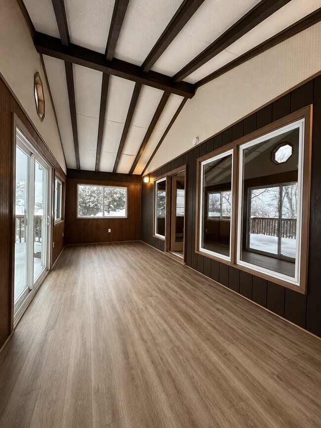 Building Photo - Charming 2 Bed / 2 Bath Home in Baraboo, WI
