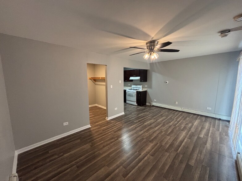 Building Photo - 3343 Commercial Ave