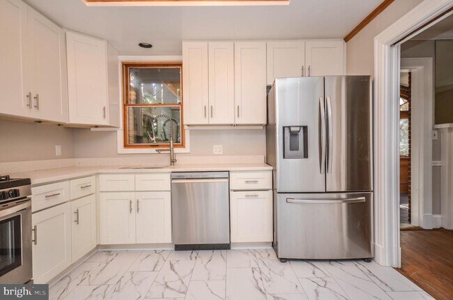 Building Photo - 7205 46th St