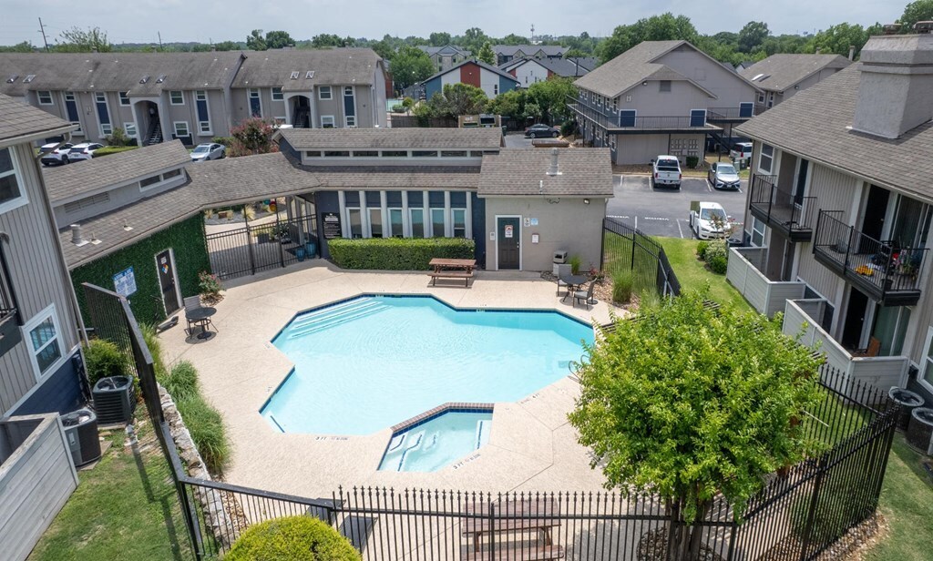 Building Photo - 9036 N Lamar Blvd