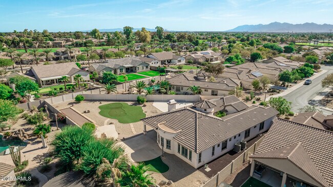 Building Photo - 14806 Luna Cir