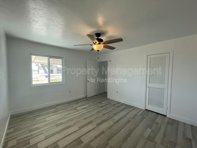 Building Photo - 1410 Cottonwood Ave