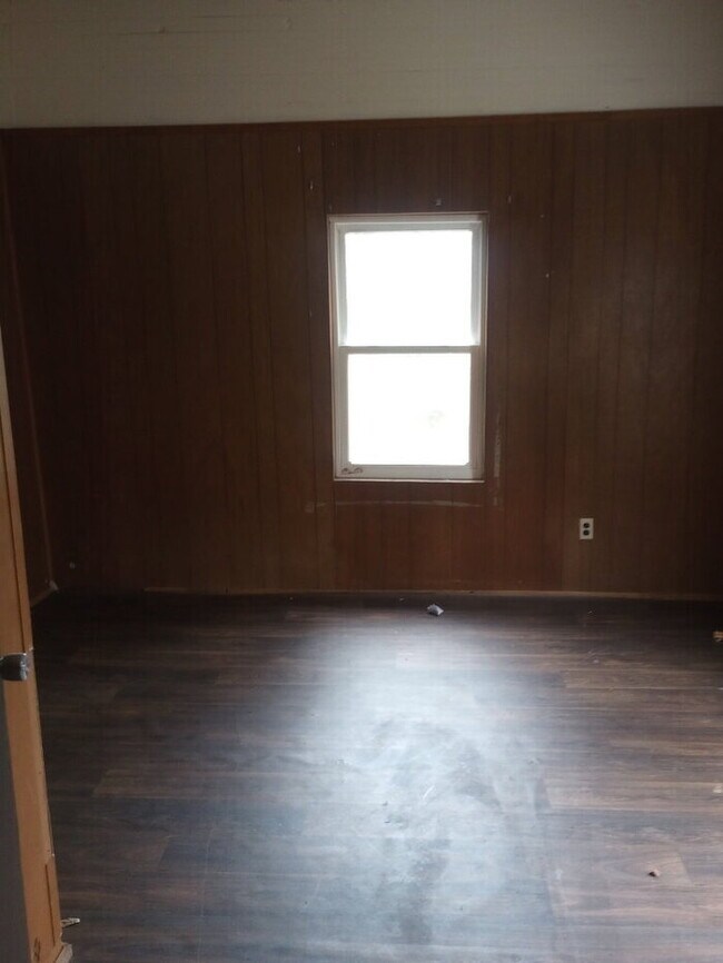 Building Photo - 2 Bedroom 1 Bathroom house in Laurens